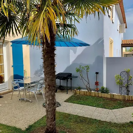 Дом отдыха Maison 2 Pieces/mezzanine Avec Jardin Et Piscine, A Deux Pas De La De - Fr-1-246-552