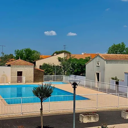 Maison 2 Pieces/mezzanine Avec Jardin Et Piscine, A Deux Pas De La De - Fr-1-246-552 * Châtelaillon-Plage