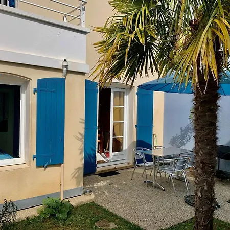 Maison 2 Pieces/mezzanine Avec Jardin Et Piscine, A Deux Pas De La De - Fr-1-246-552 * Châtelaillon-Plage