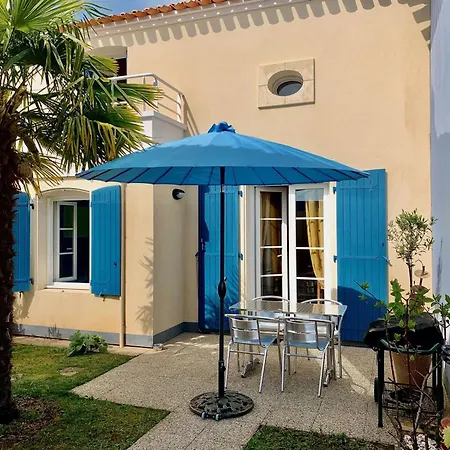 Maison 2 Pieces/mezzanine Avec Jardin Et Piscine, A Deux Pas De La De - Fr-1-246-552 *